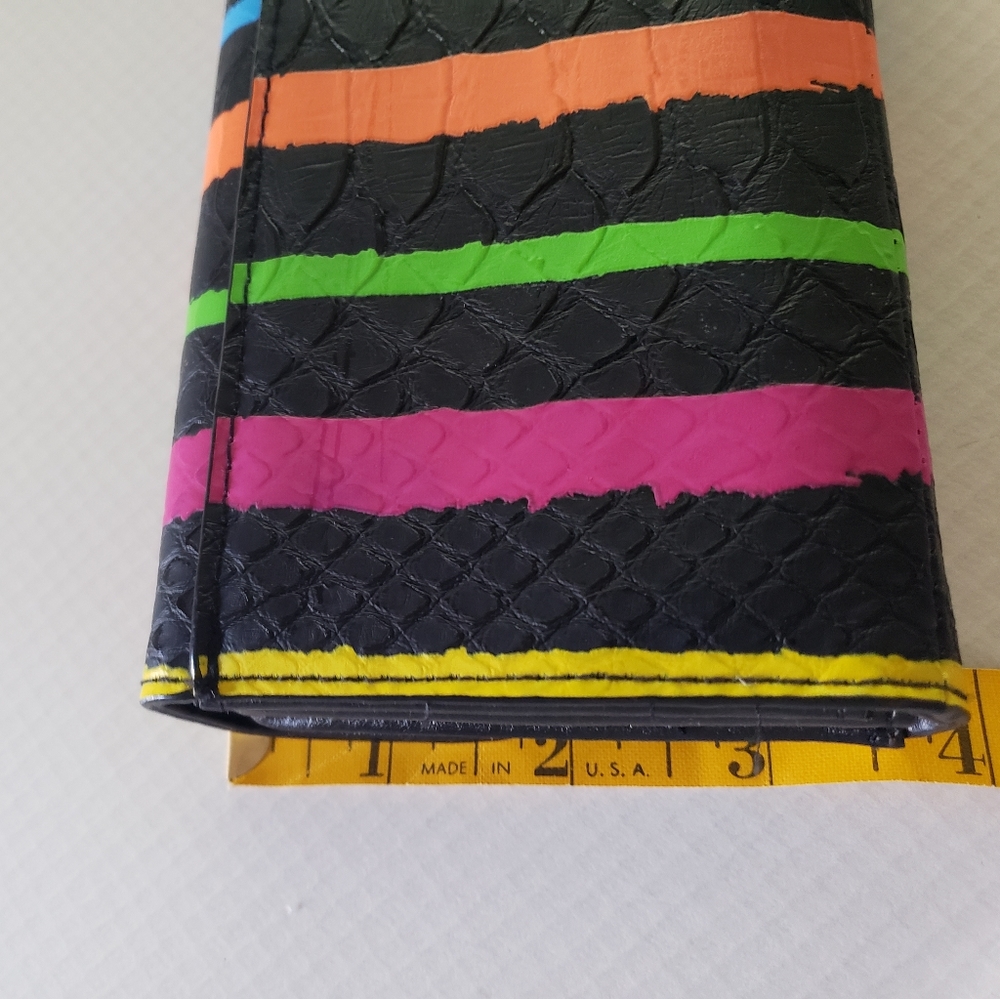 Brand New Victoria's Secret Striped Wristlet - Picture 4 of 6